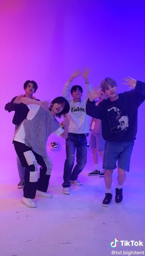 투모로우바이투게더 공식 틱톡