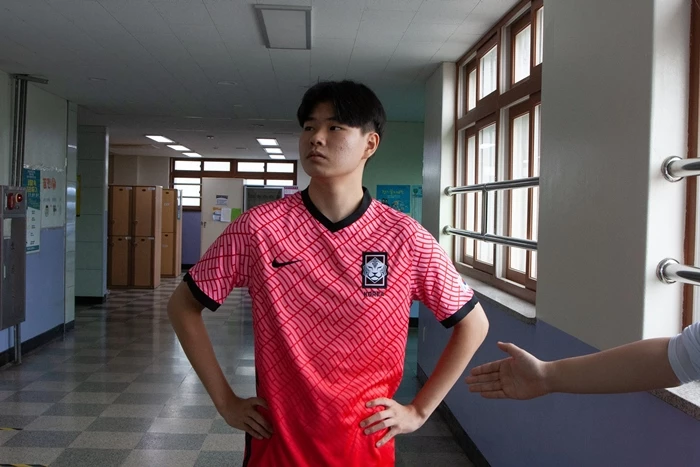 이동경의 악수 거부를 패러디한 의정부고 학생