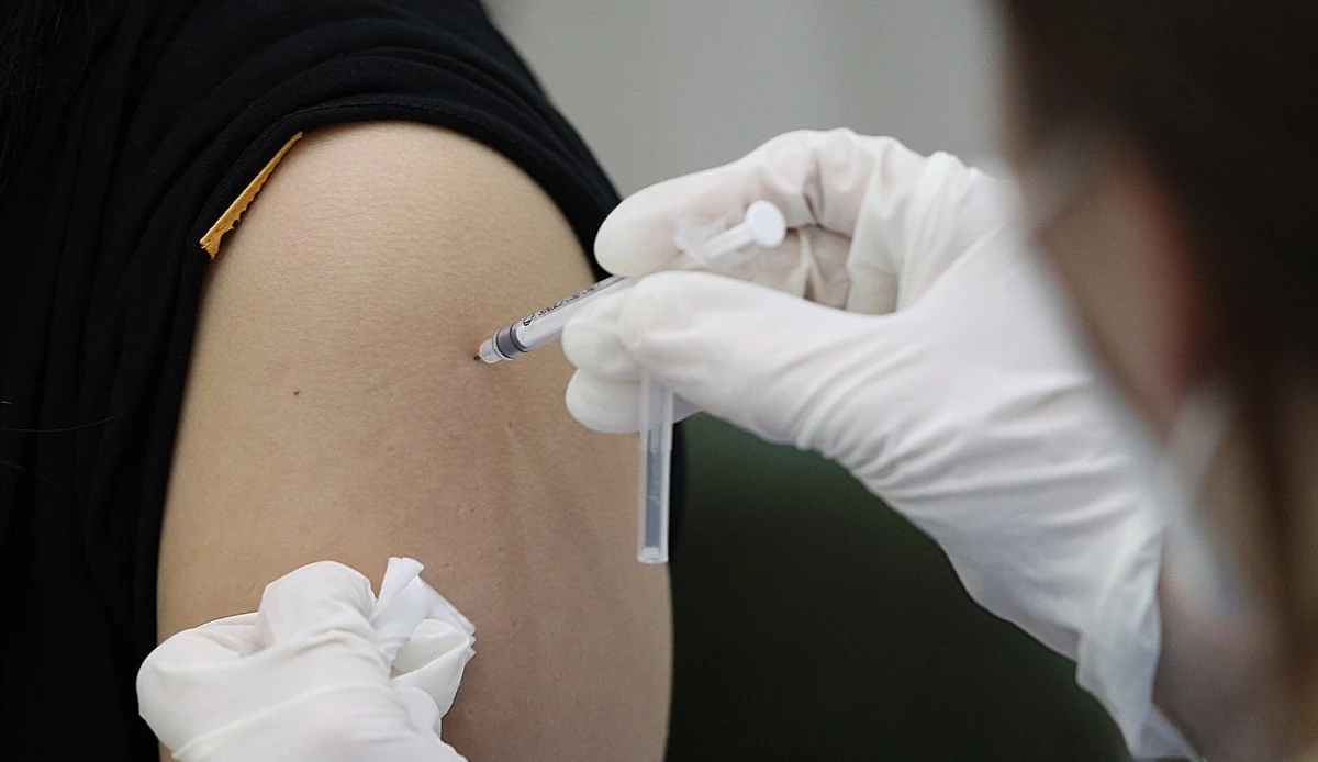 코로나19 백신 접종 장면