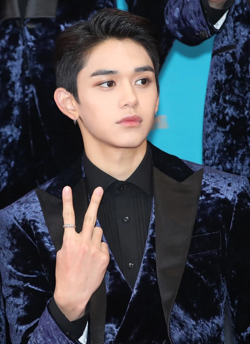 NCT 루카스가 '2018 KBS 가요대축제'에서 포즈를 취하고 있다. / 이하 뉴스1