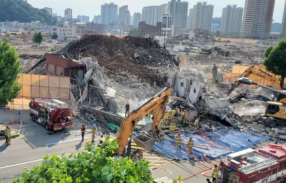 광주서 붕괴된 건물 모습 / 이하 뉴스1