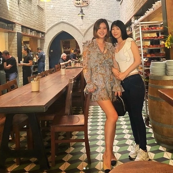 왼쪽부터 박은지, 사유리 / 이하 박은지 인스타그램