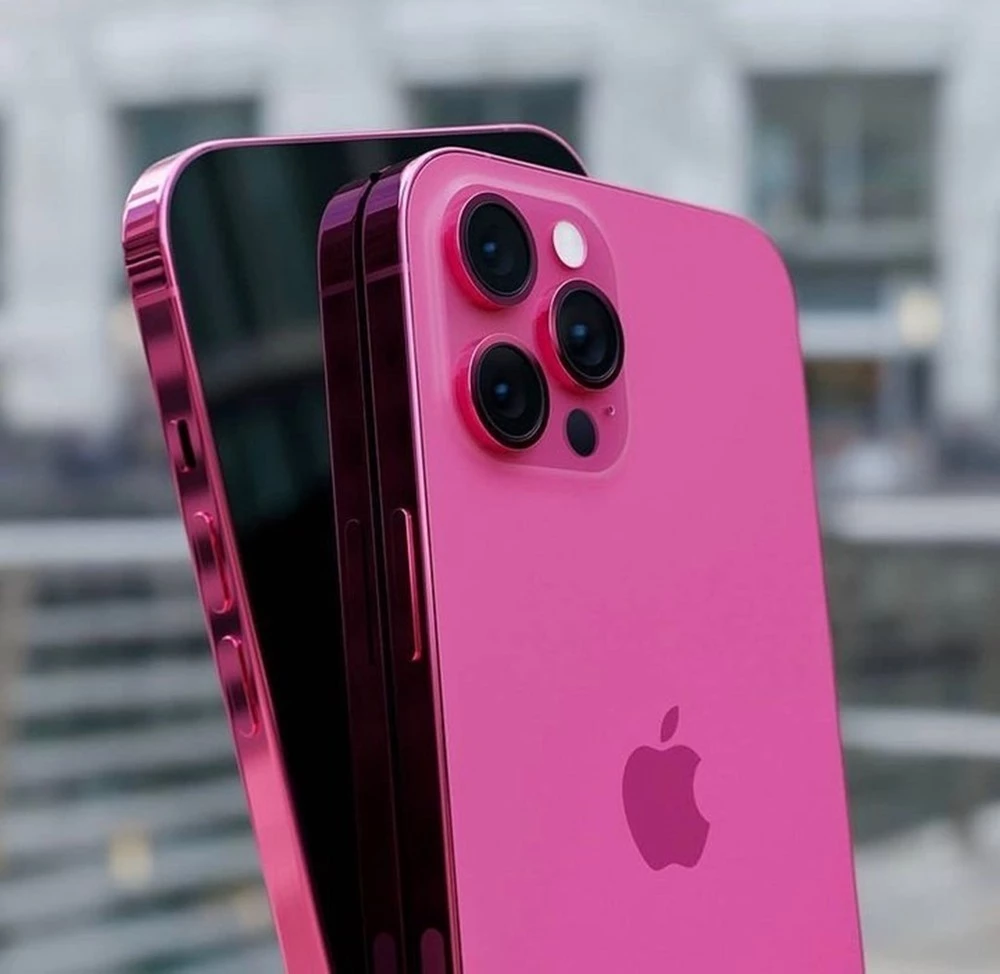 아이폰 13으로 예상되는 이미지  / 온라인 커뮤니티 더쿠