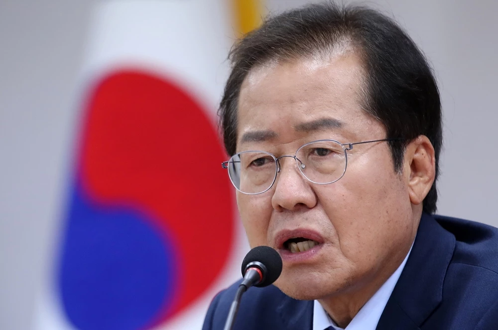 국민의힘 대권주자 홍준표 의원이 강원 지역 발전 공약을 발표하고 있다. / 뉴스1