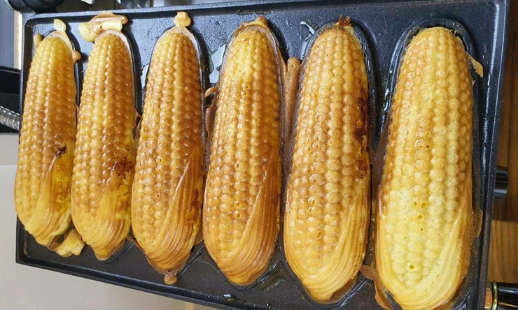 향토산업 육성 ‘여수 옥수수 농촌융복합산업화 사업’ 일환으로 여수시에서 창업지원을 받아 개발한 옥수수빵(화양면 나진리 소재 카페)