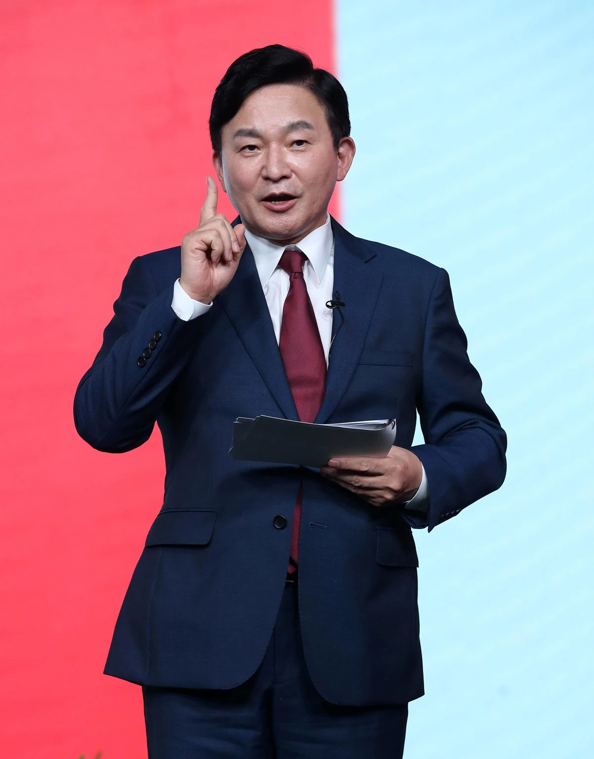 원희룡 국민의힘 대선 예비후보가 7일 오후 서울 강서구 ASSA빌딩 방송스튜디오에서 열린 국민의힘 대선 경선 후보 '체인지 대한민국, 3대 약속' 발표회에서 공약을 발표하고 있다. /뉴스1