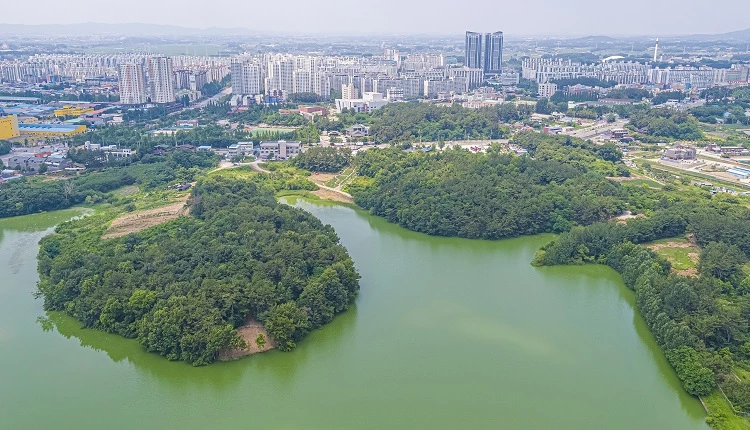 신흥공원 산책로 전경 / 익산시