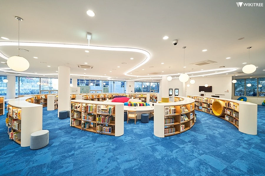 이석영뉴미디어도서관 2층 어린이 열람실