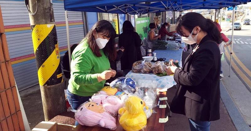 수상한공동체 협동조합 플리마켓 / 완주군