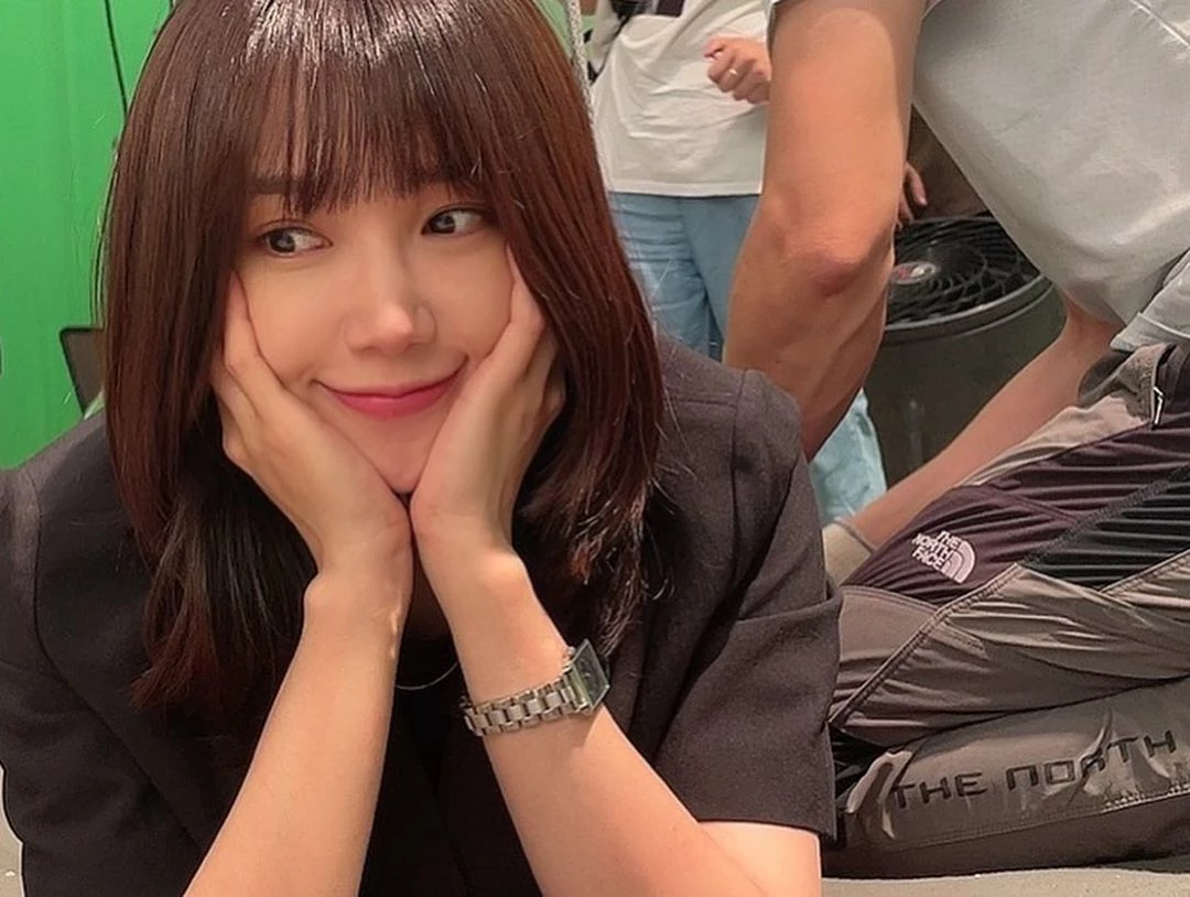 이하 정은지가 공개한 '술꾼도시여자들' 촬영장 비하인드 컷