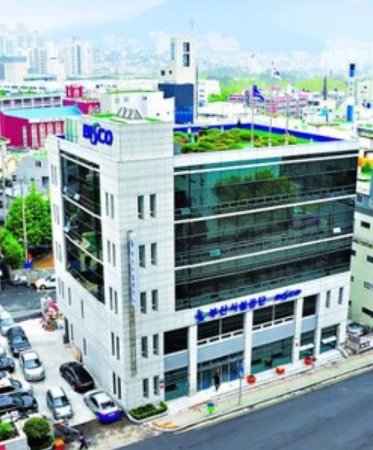 부산시설공단은 행정안전부인사혁신처 국무조정실 공동주관으로 개최된 ‘2021년 적극행정 우수사례 경진대회’에서 2관왕(최우수상, 우수상)을 수상했다. / 사진=자료사진