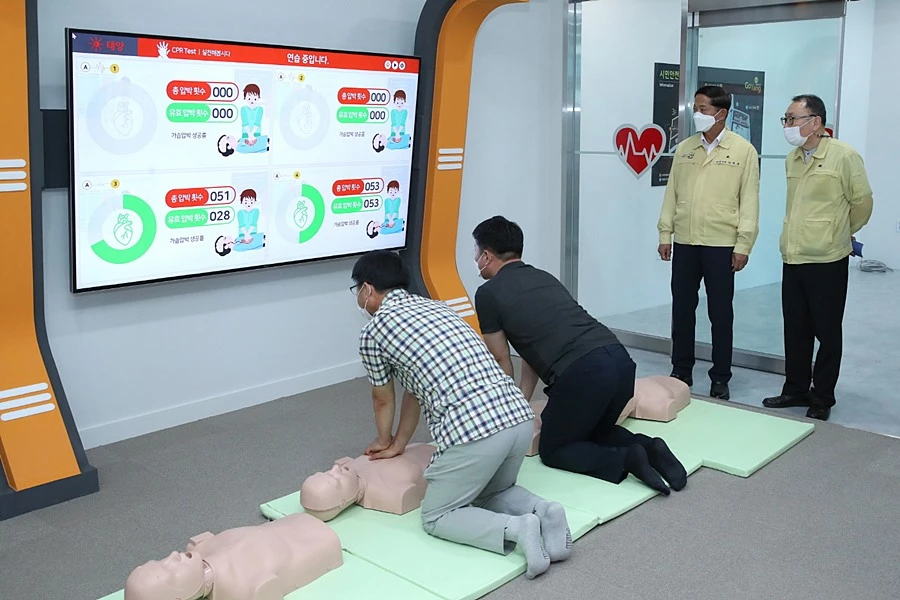 시민안전체험관 심폐소생술 체험
