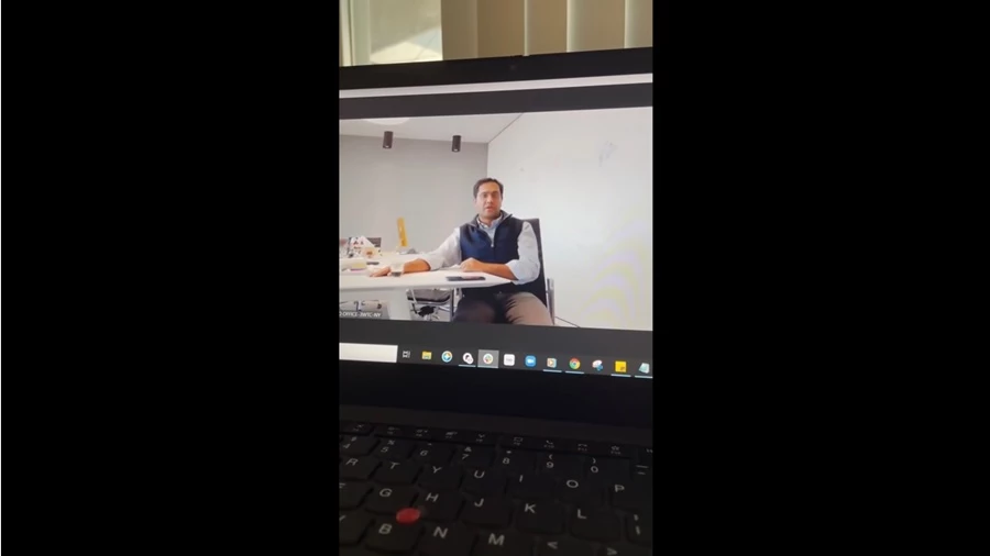 해고를 통보하는 비샬 가그 / 유튜브 'Power of Banana'