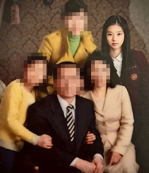 이주빈 가족사진. / 이주빈 인스타그램 계정