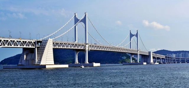 부산시설공단이 유지 관리하는 광안대교 전경  / 사진제공=부산시설공단