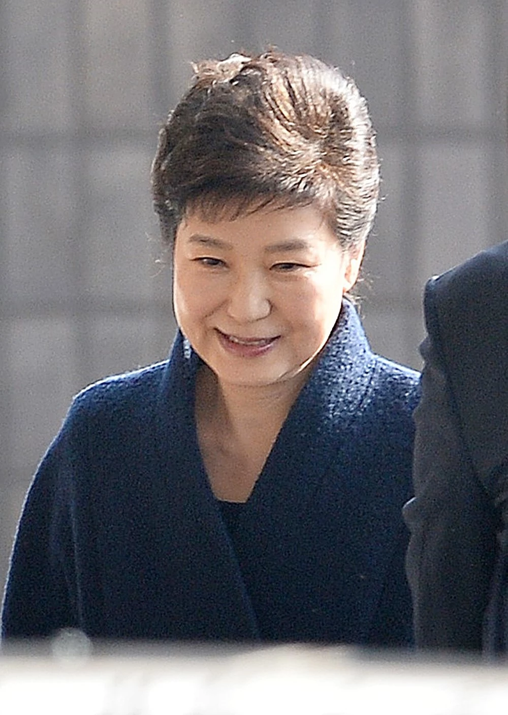 미소 짓고 있는 박근혜 전 대통령 / 뉴스1