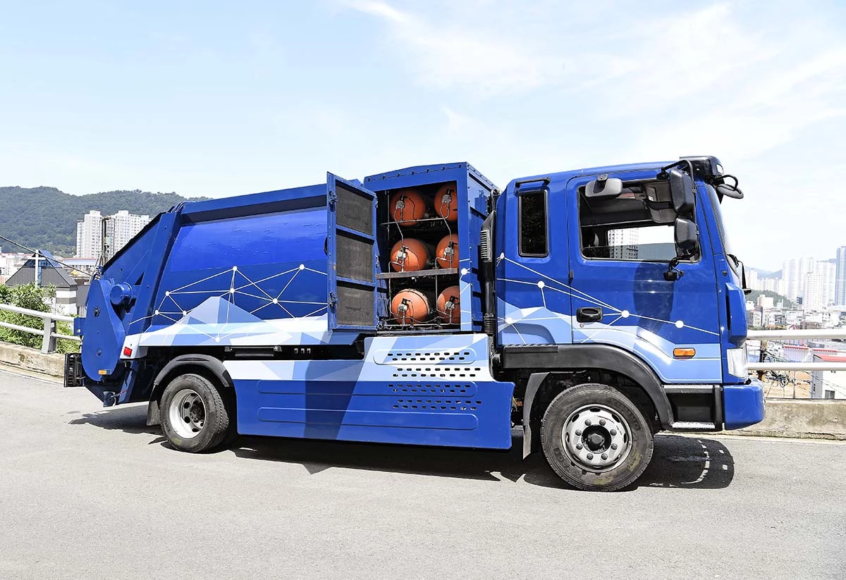 현대자동차그룹이 세계 최초로 개발한 수소청소트럭 / 현대차 제공