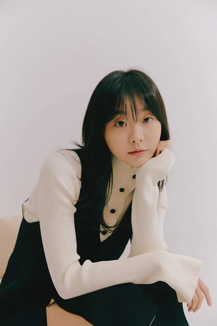 김다미 / 이하 앤드마크