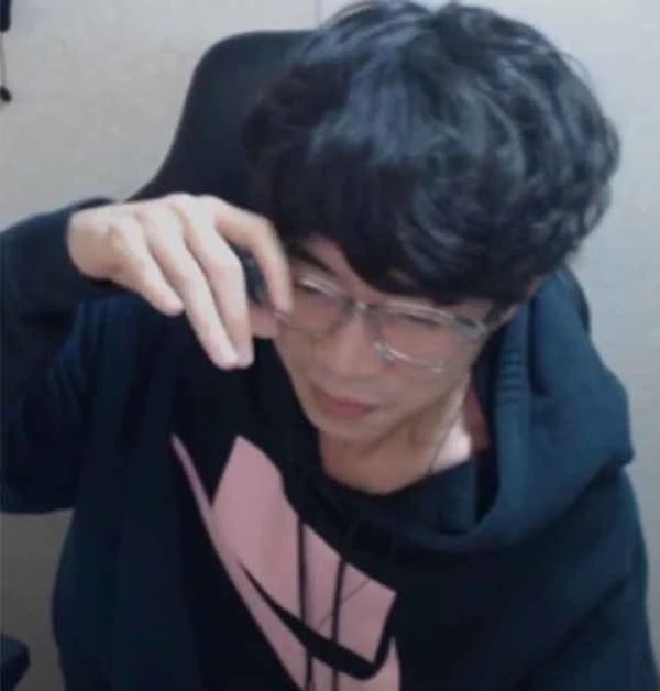 룩삼 / 룩삼 트위치TV 영상 캡처