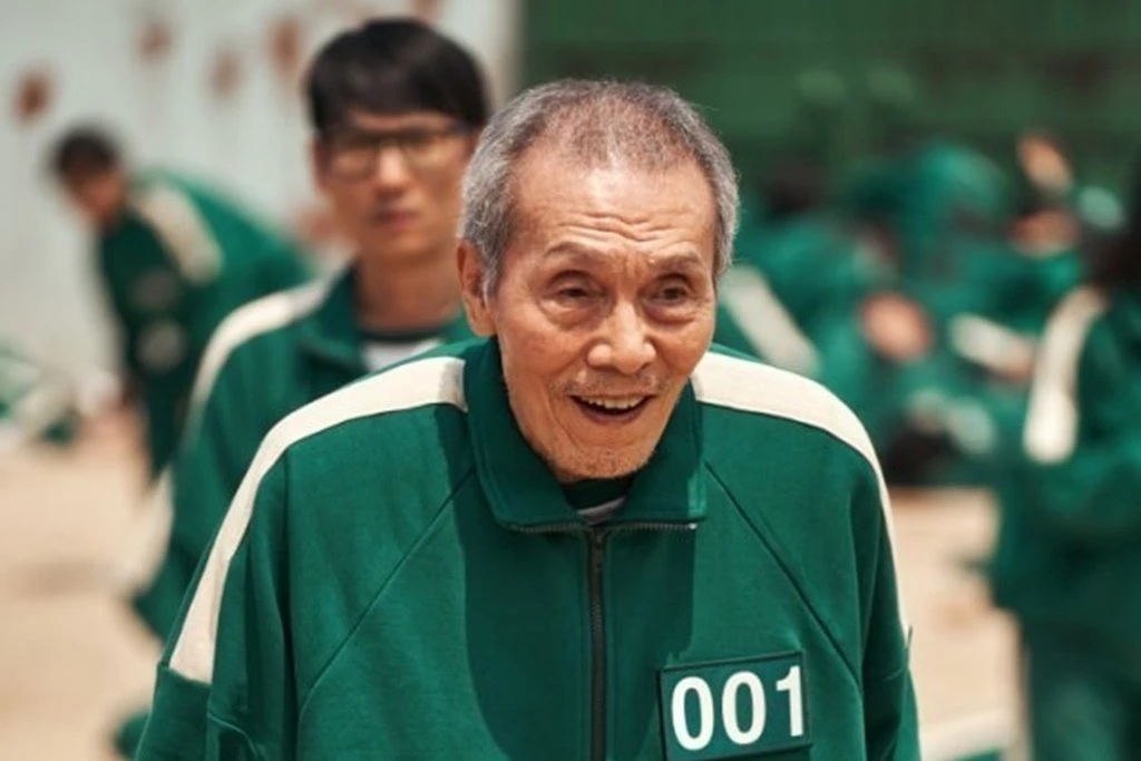 넷플릭스 '오징어게임' 오일남 역 연기한 배우 오영수 스틸컷 / 넷플릭스 제공