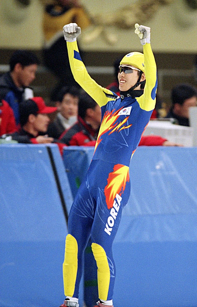 환호하는 김동성