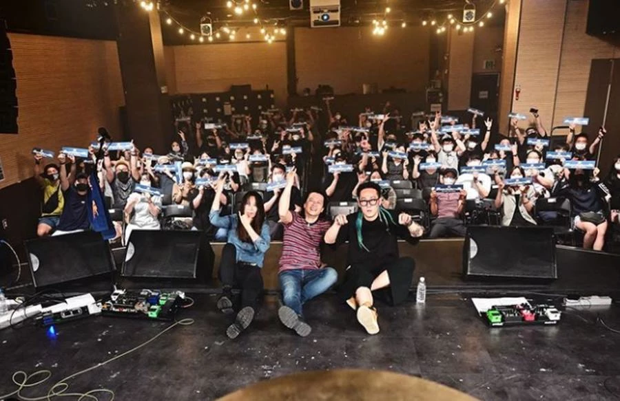 롤링홀 27주년 기념 공연에 참가하는 해리빅버튼 / 해리빅버튼 인스타그램