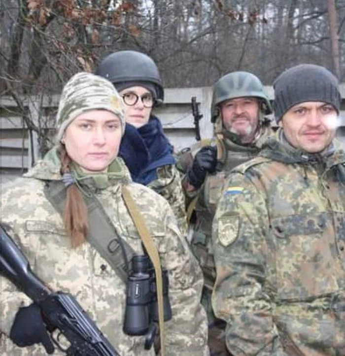 총을 든 우크라이나 국민들 / 뉴스1