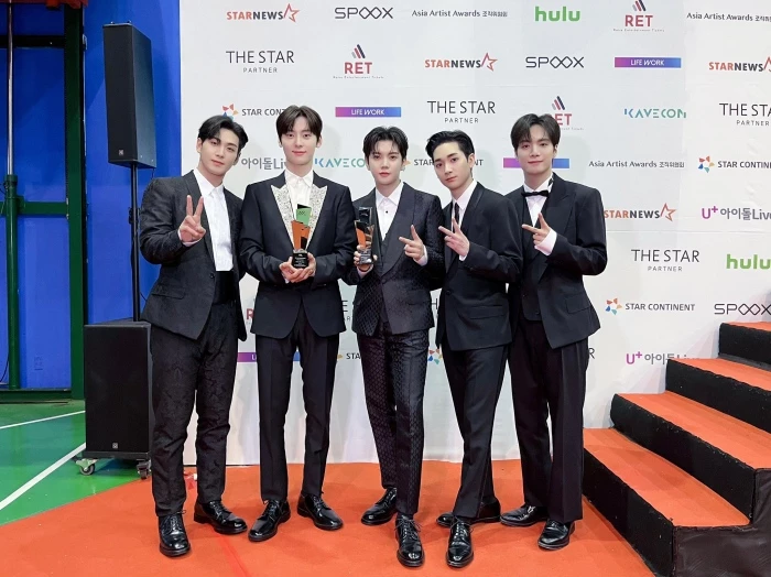 이하 뉴이스트 공식 트위터