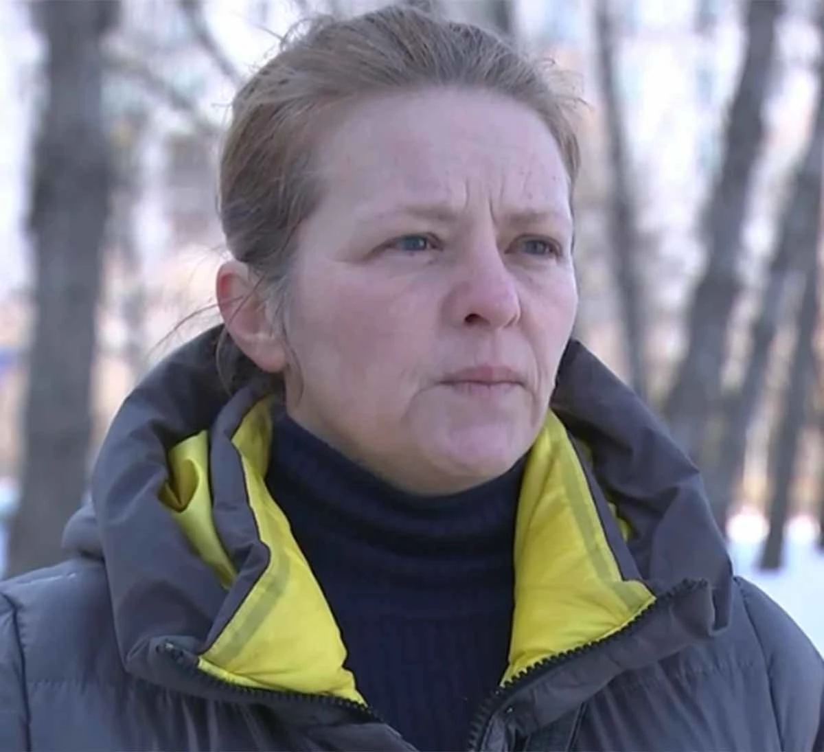 우크라이나 군인에게 붙잡힌 러시아 군인 라피크 라흐만쿨로프의 어머니인 나탈리아 데인카. / ITV 영상 캡처