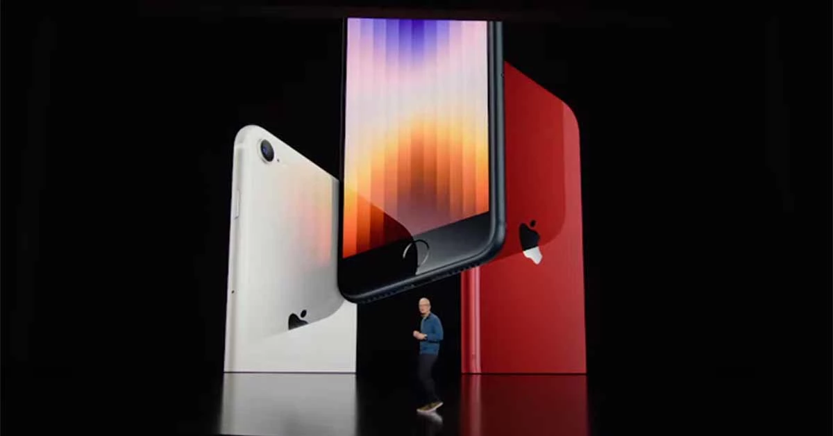 팀 쿡 애플 최고경영자(CEO)가 아이폰SE 3세대에 대해 설명하고 있다. / 애플 유튜브 영상 캡처