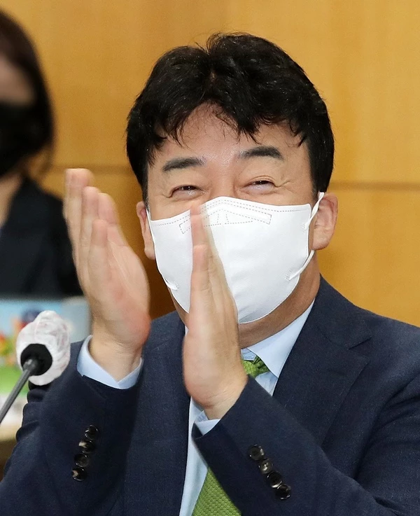 뉴스 1