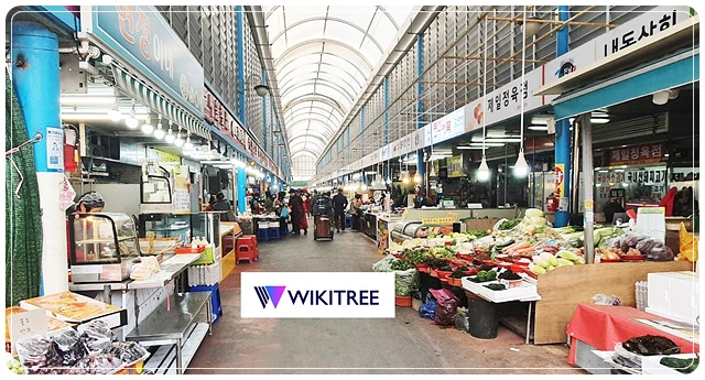 여수시는 올해 34억 원을 투입해 코로나19 장기화로 어려움을 겪고 있는 전통시장과 상점가의 활성화를 지원할 계획이라고 22일 밝혔다.