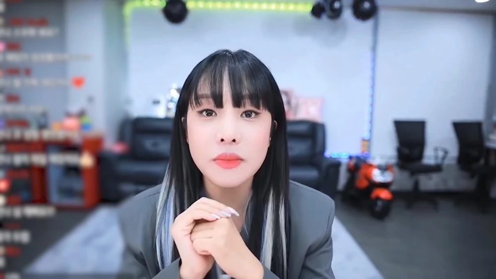 BJ랄랄 / 유튜브 '랄랄ralral'
