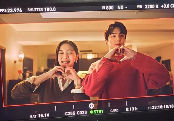 배우 설인아(왼쪽)과 김민규.