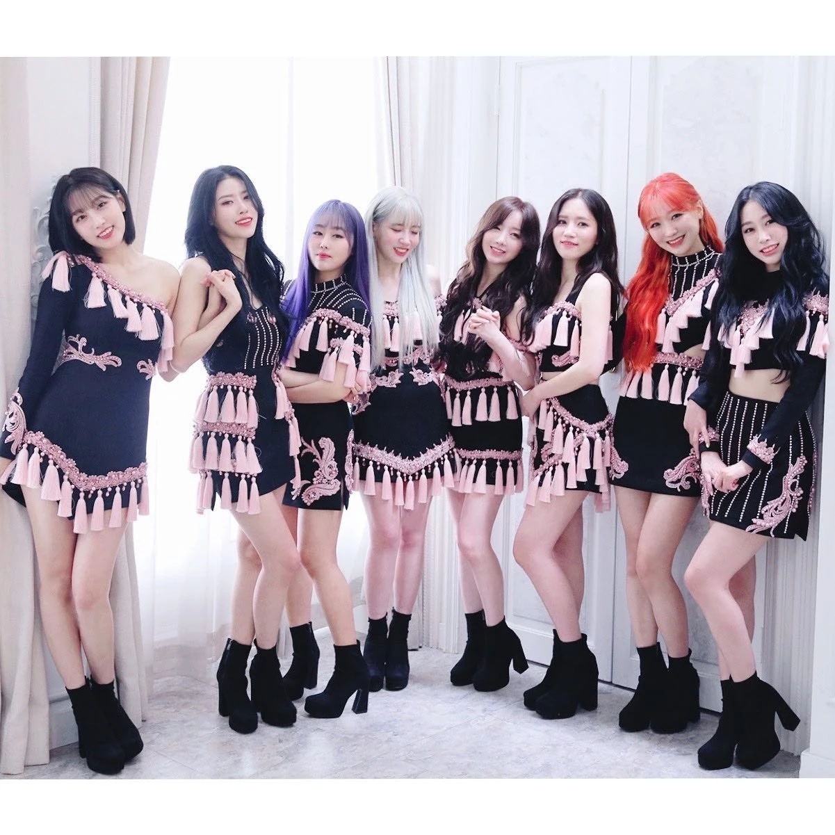 러블리즈 해체 전 완전체 모습 / 러블리즈 공식 인스타그램