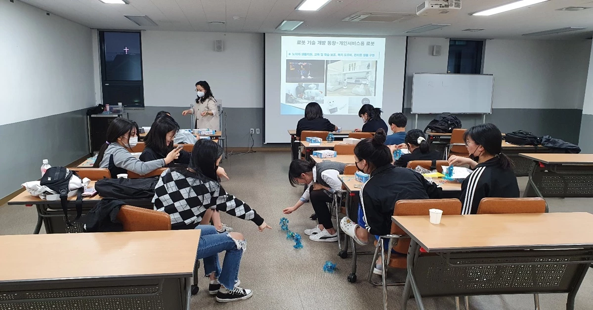 워킹 로봇 작동 모습 / 포항시 제공