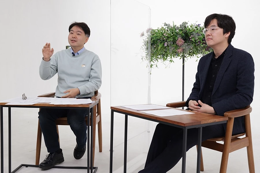 고양시민대학 고지식콘서트(왼쪽부터 정재민 법학박사, 정지우 작가) / 이하 고양시청