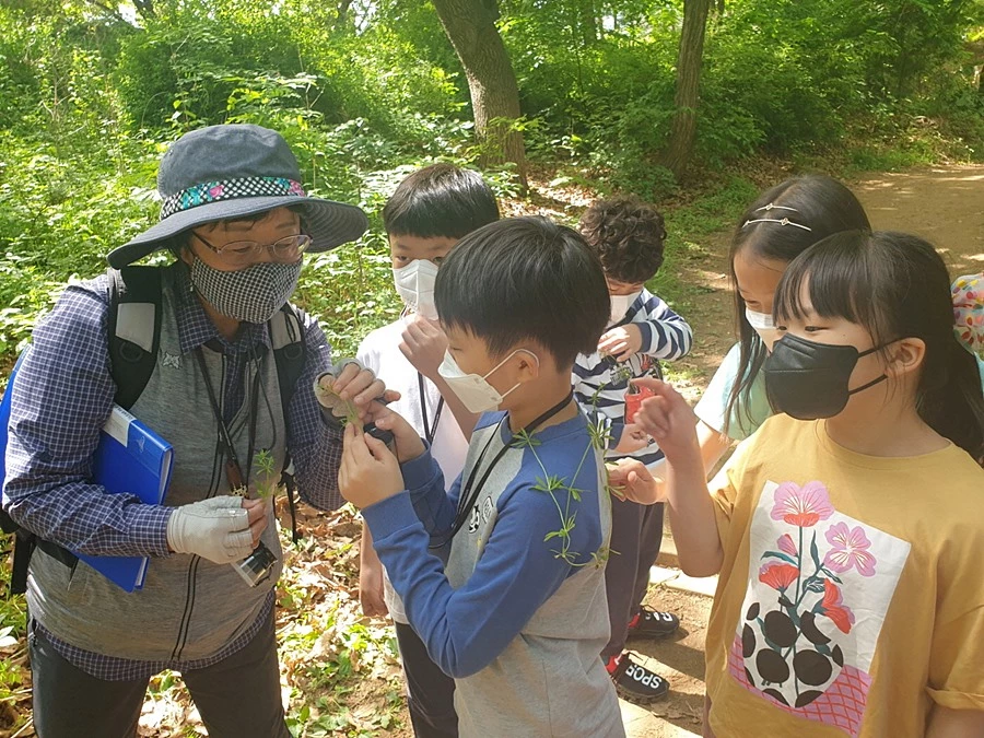 온마을 학교(보고 느끼고 신나게 놀자)