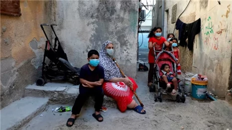 팔레스타인 아스카(Askar)난민 캠프의 주민들 /  Jaafar Ashtiyeh/AFP