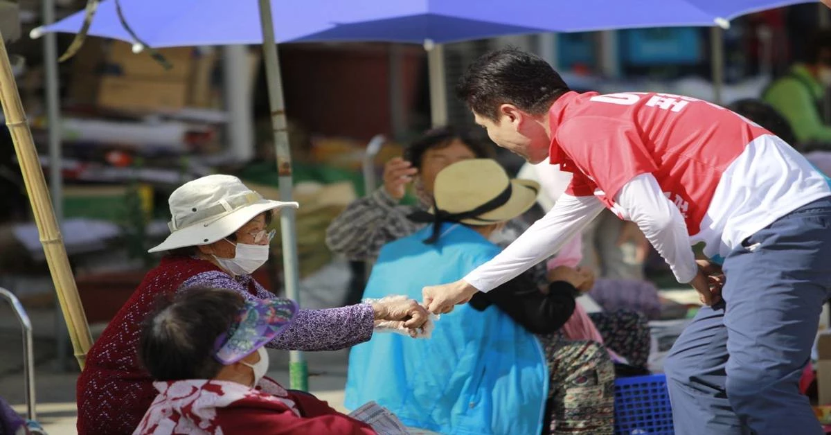 이강덕 포항시장 후보의 전통시장 상인 만남 / 이강덕 선거사무소