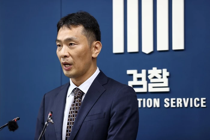 윤석열 정부 초대 금융감독원장에 임명된 이복현 전 부장검사