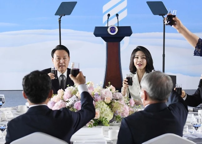 윤석열 대통령과 김건희 여사. / 뉴스1