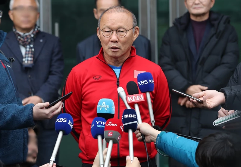 지난 2019년 동계훈련 차 한국에 방문한 박항서 감독 / 뉴스1