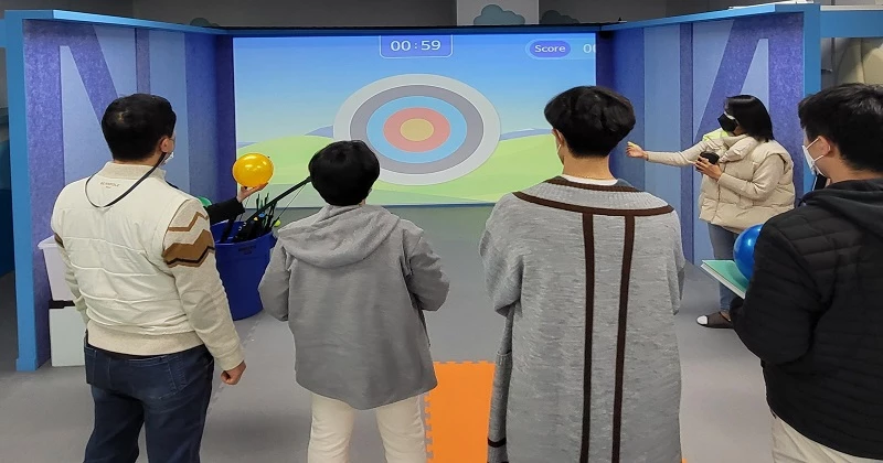 음성군 가상현실(VR) 스포츠실 보급...2022년도 준공 꽃동네학교 가상현실 스포츠실 활동 모습.