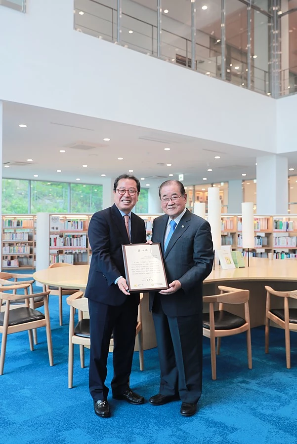 조광한 남양주시장(오른쪽) / 남양주시청