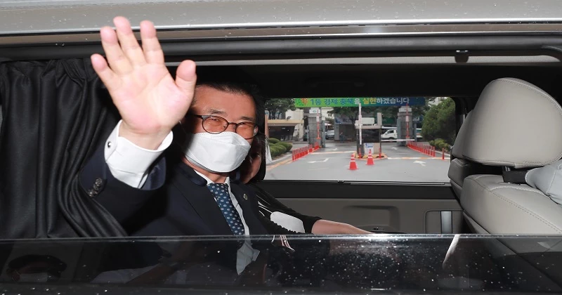 떠나는 이시종 충북지사.