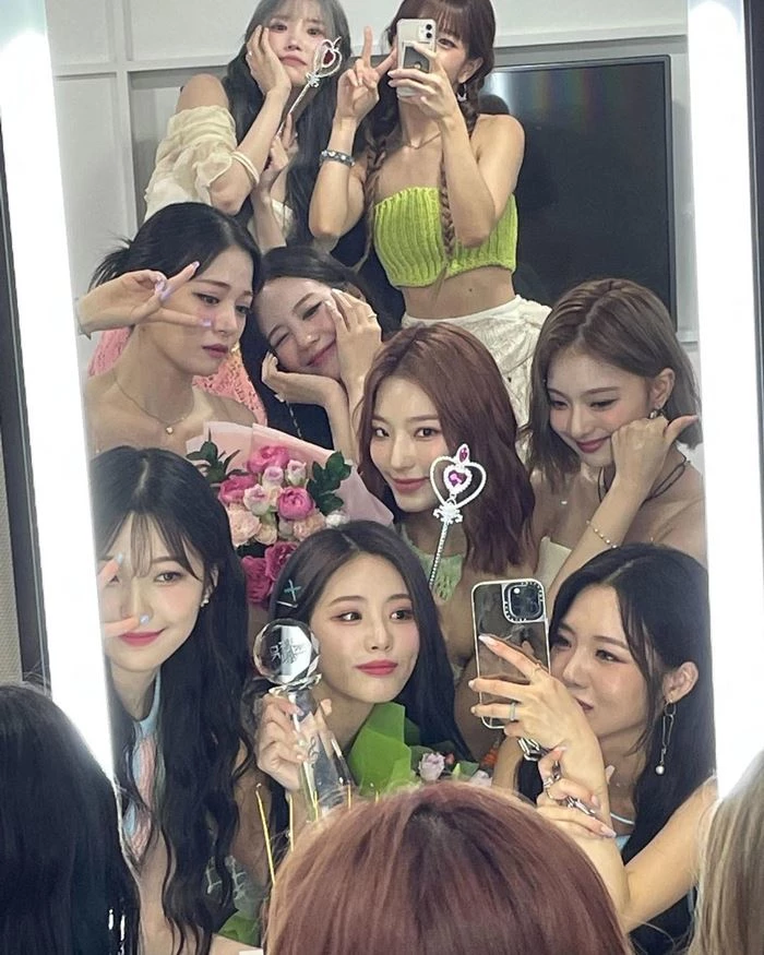 프로미스나인 공식 인스타그램