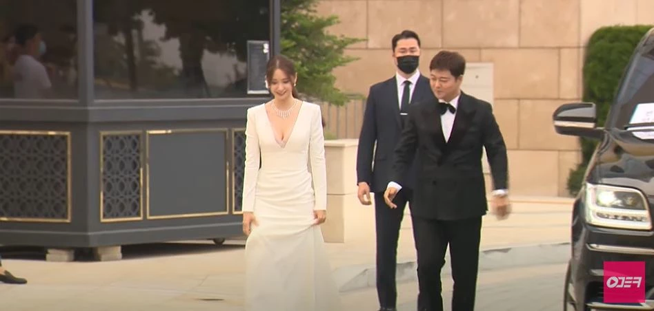 이하 유튜브 'U+tv 이모티콘 : 이세상 모든 티비 콘텐츠'