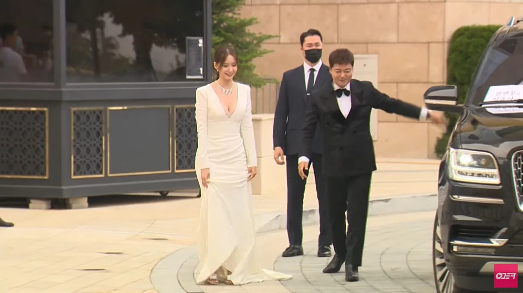 제 1회 청룡시리즈어워즈(BSA) 레드카펫&시상식 LIVE / 이하 유튜브 채널 'U+tv 이모티콘 : 이세상 모든 티비 콘텐츠'