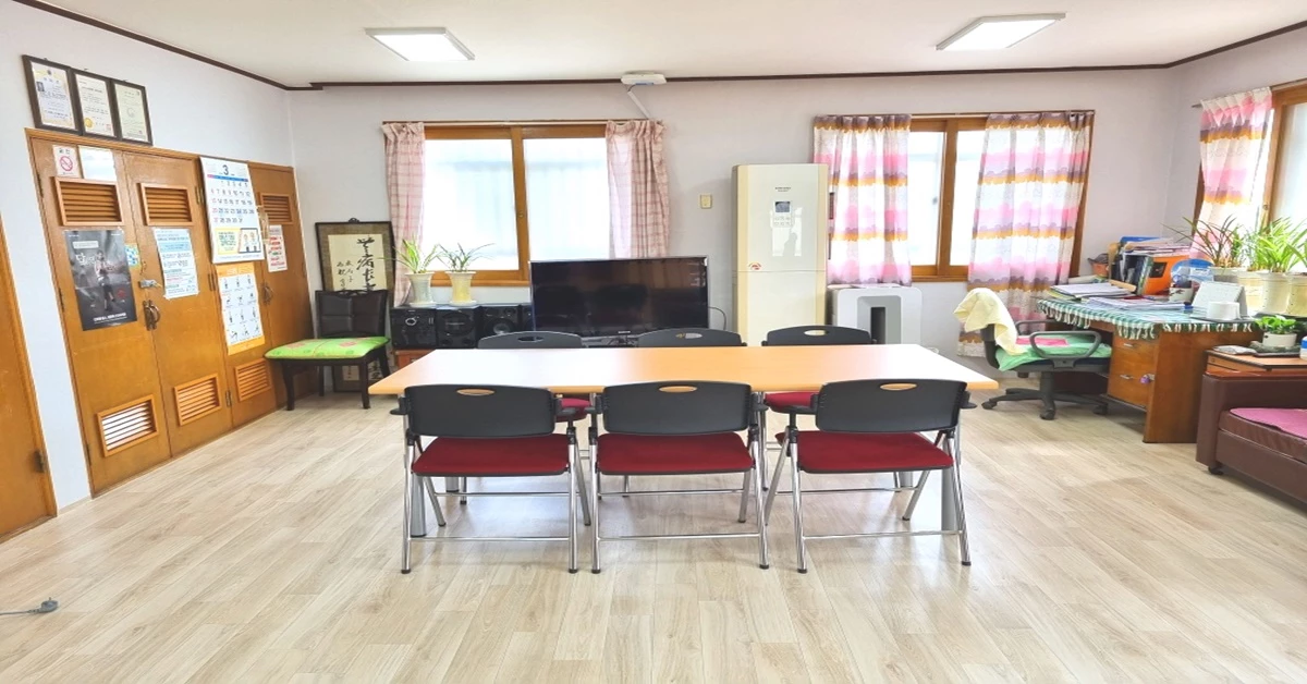 입식테이블 세트 / 포항시 제공